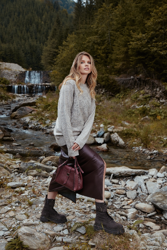 tinuta de toamna cu botine din piele 